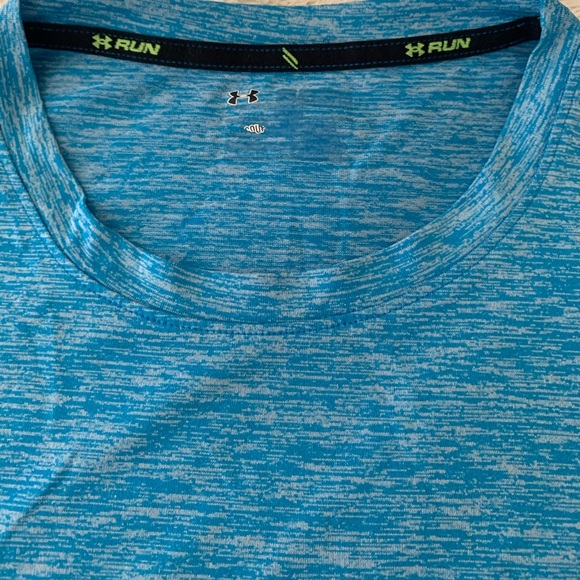 Nike running t-shirt - Picture 3 of 3